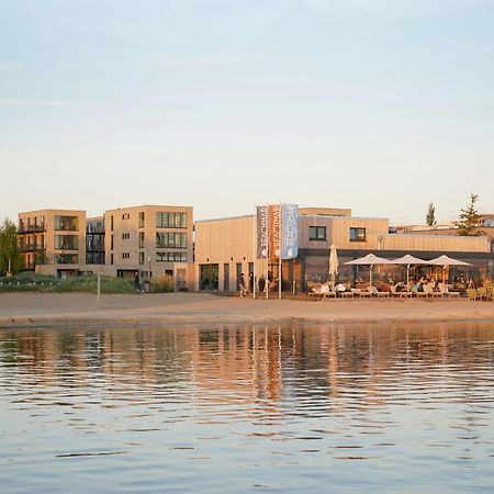 Beach Front Apartment In Lembruch-Duemmer See Екстериор снимка