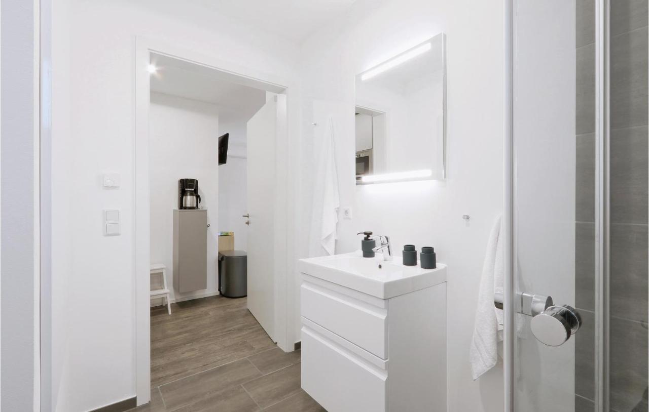 Beach Front Apartment In Lembruch-Duemmer See Екстериор снимка